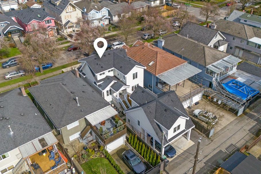 2248 Grant Street Vancouver, BC - 35