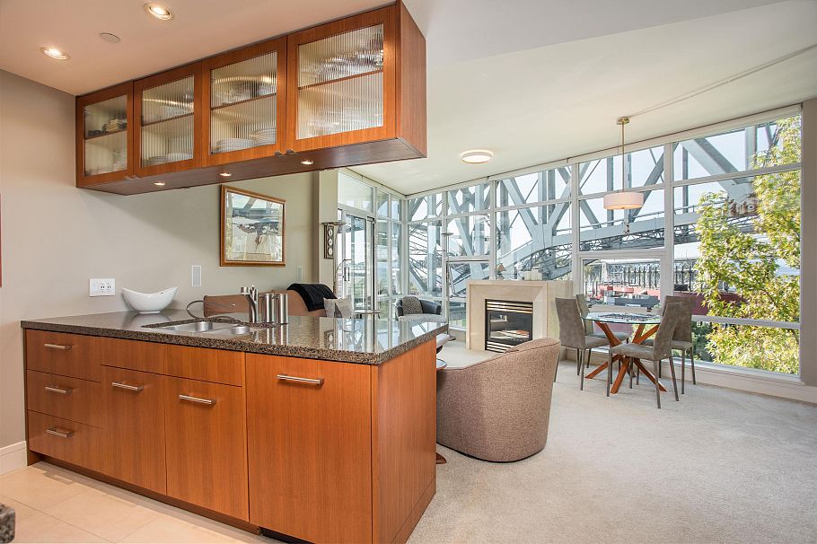 605 628 Kinghorne Mews Vancouver, BC - 8