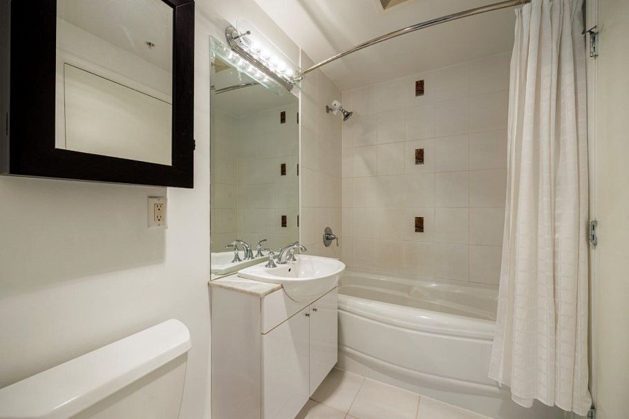 501 138 E Esplanade North Vancouver, BC - 14