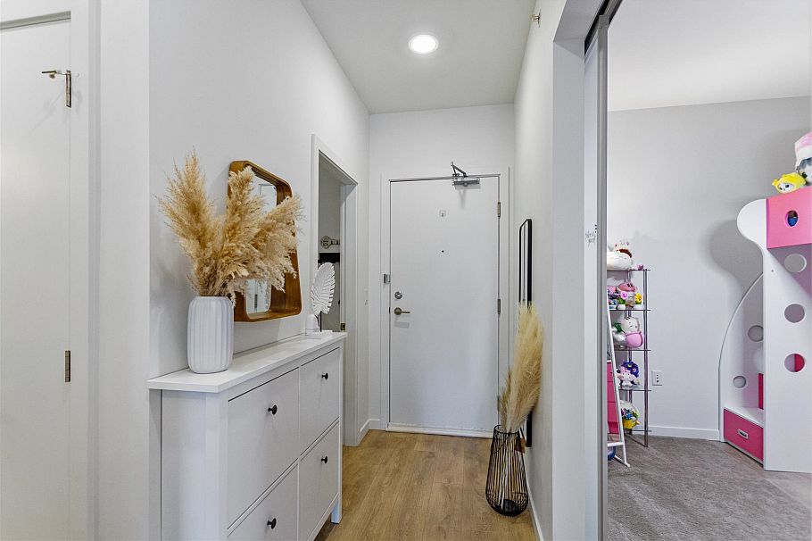 519 725 Marine Drive North Vancouver, BC - 16