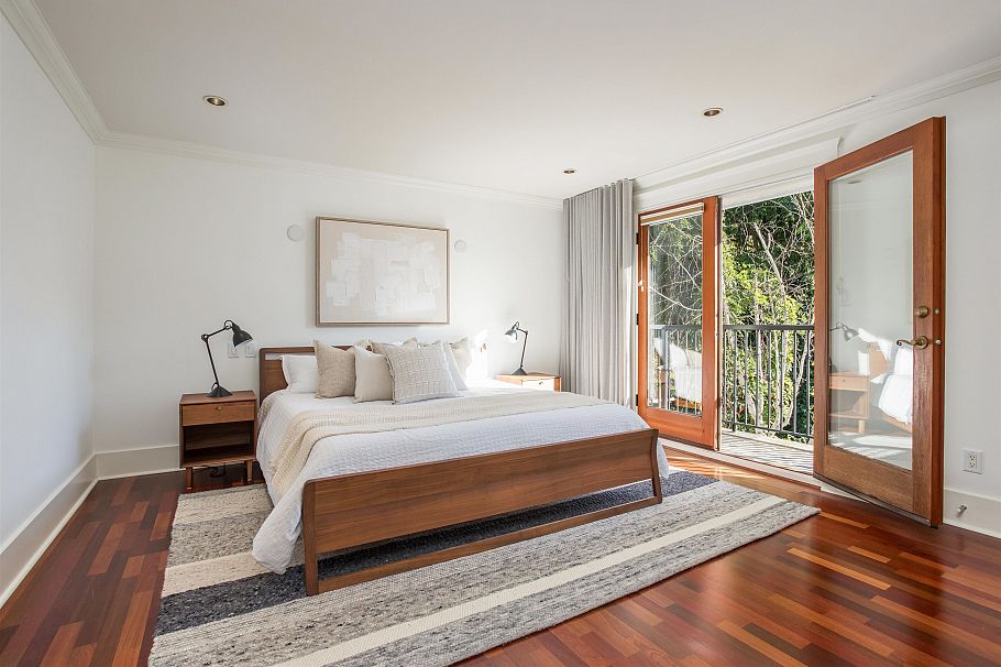 3242 W 3rd Avenue Vancouver, BC - 23