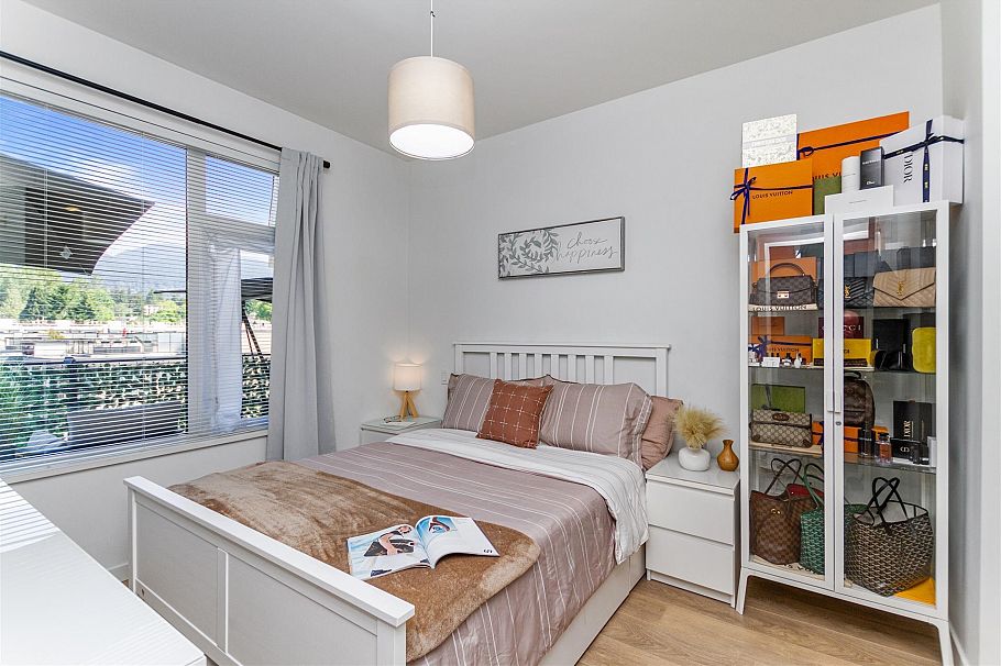 519 725 Marine Drive North Vancouver, BC - 12