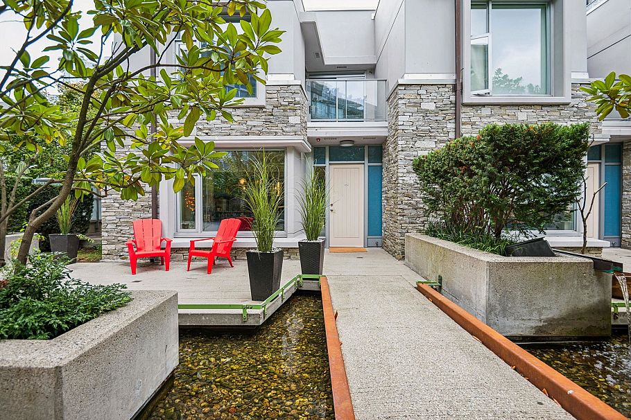 239 188 Keefer Place Vancouver, BC - 2