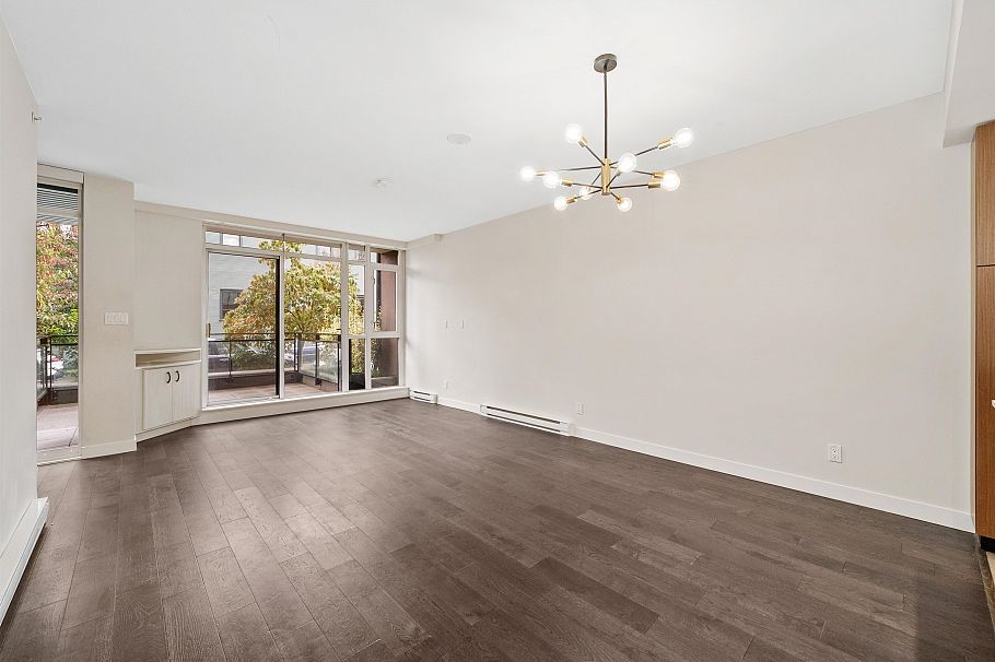 2389 Scotia Street Vancouver, BC - 2