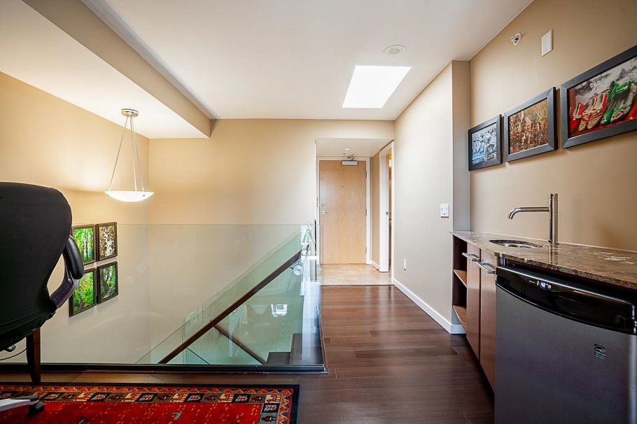 PH3 683 W Victoria Park North Vancouver, BC - 18