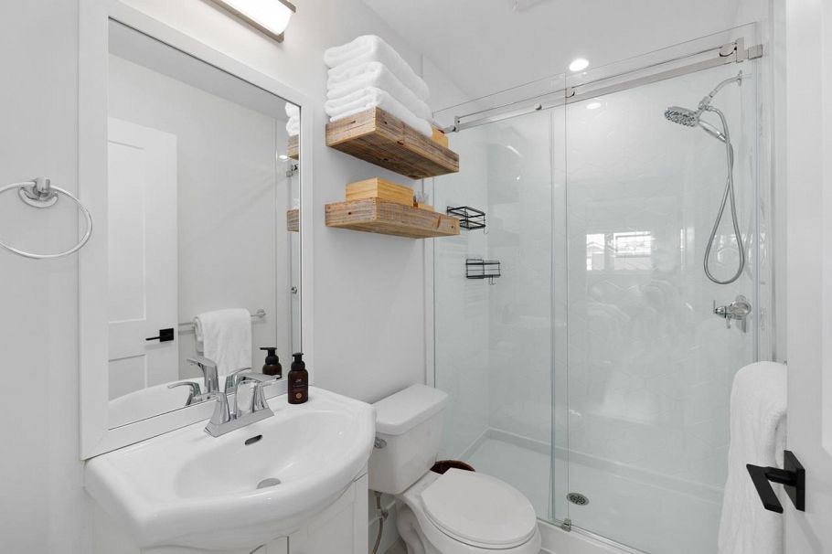 2248 Grant Street Vancouver, BC - 18