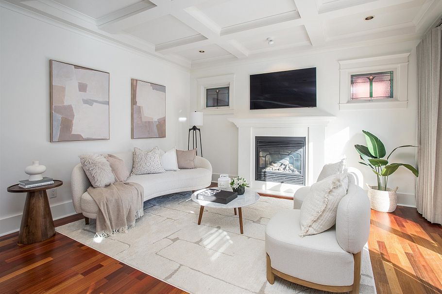 3242 W 3rd Avenue Vancouver, BC - 20