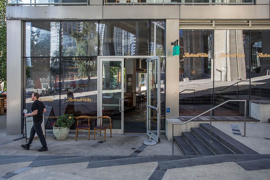 605 628 Kinghorne Mews Vancouver, BC - 20