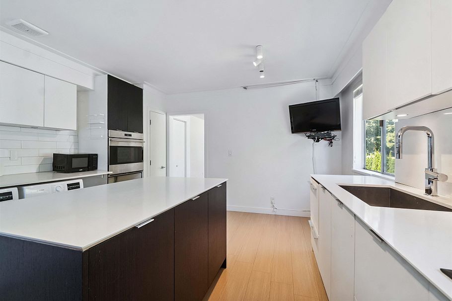 1825 Skeena Street Vancouver, BC - 11