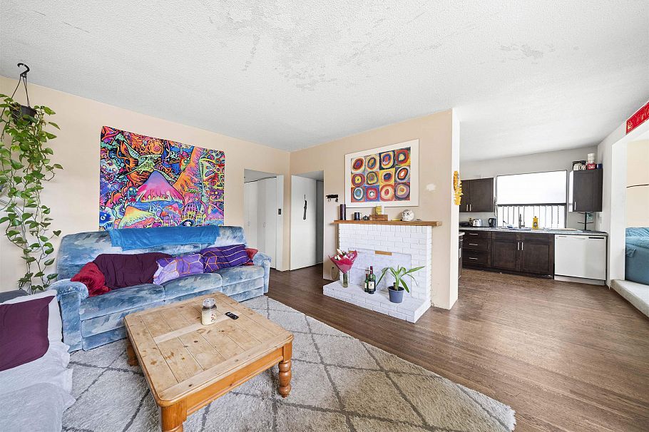 3550 W 1st Avenue Vancouver, BC - 24