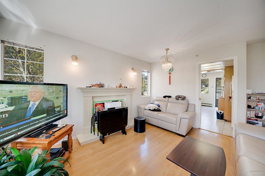 4502 Nanaimo Street Vancouver, BC - 5