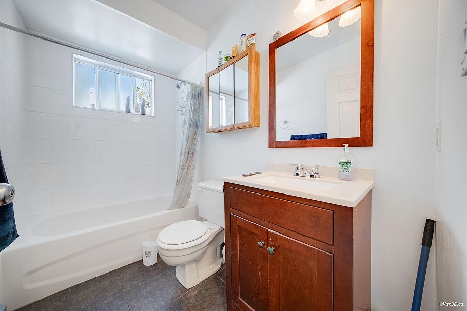 4502 Nanaimo Street Vancouver, BC - 13