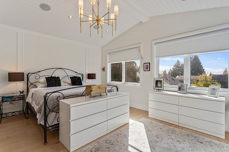 345 E 20th Street North Vancouver, BC - 19