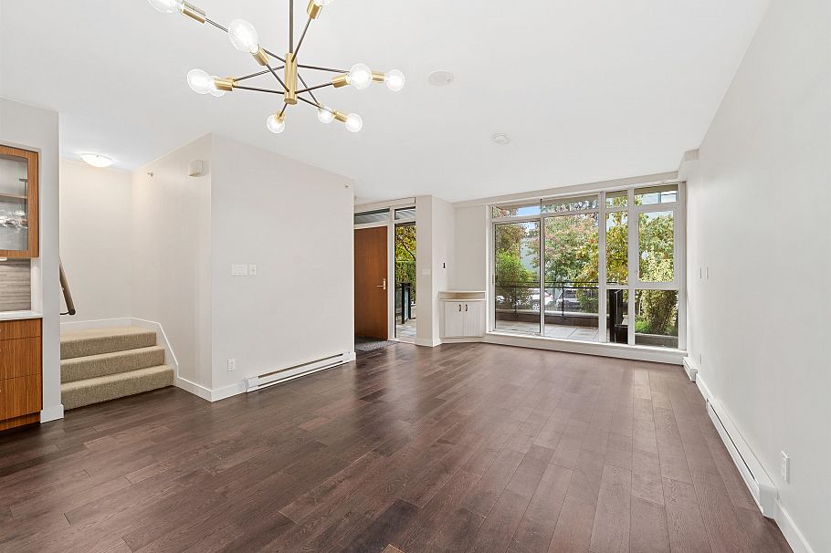 2389 Scotia Street Vancouver, BC - 3