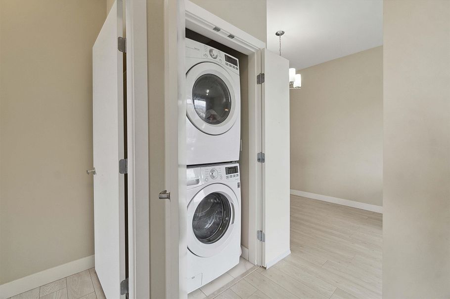 PH8 1838 Renfrew Street Vancouver, BC - 16