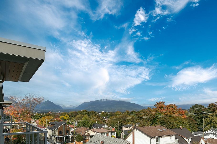 404 2408 Grant Street Vancouver, BC - 16