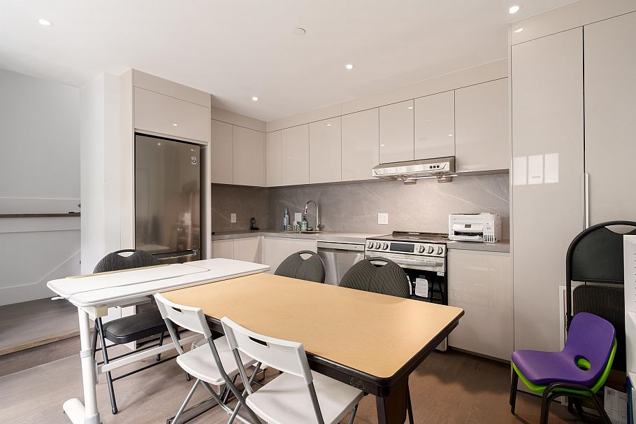 3792 W 34th Avenue Vancouver, BC - 33