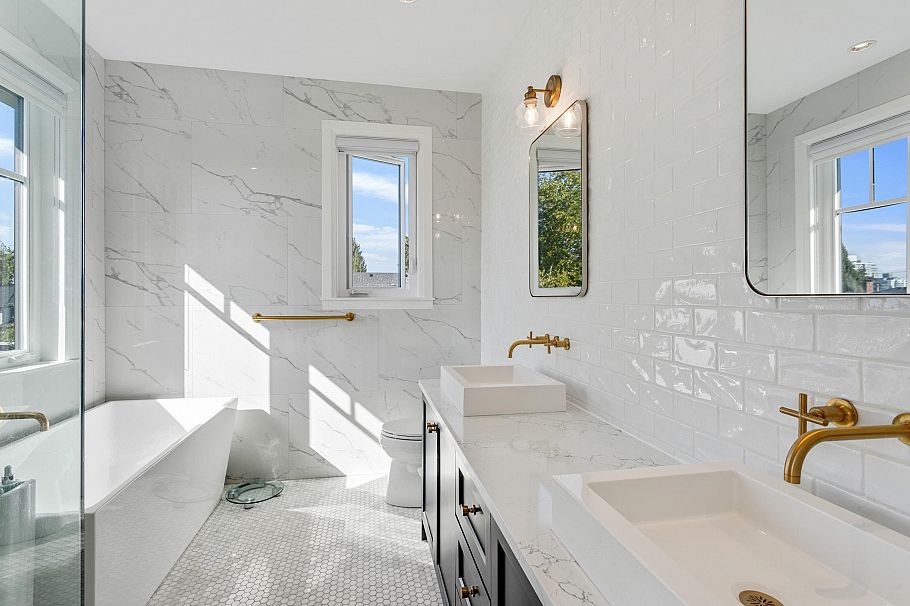 345 E 20th Street North Vancouver, BC - 20