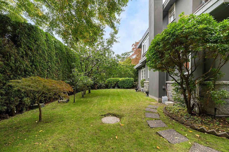 2087 W 18th Avenue Vancouver, BC - 35