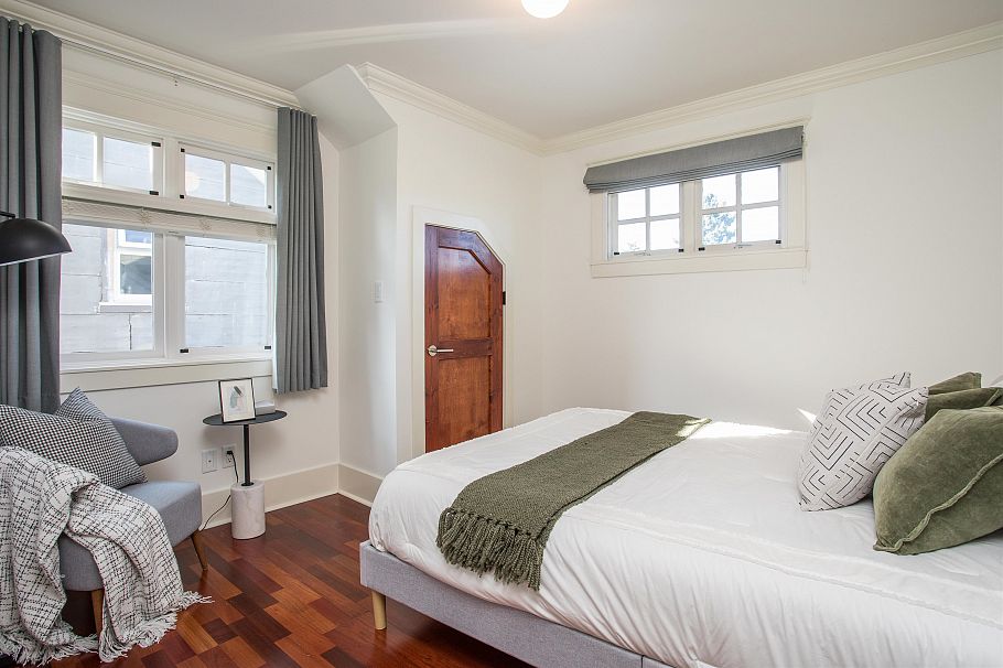 3242 W 3rd Avenue Vancouver, BC - 30