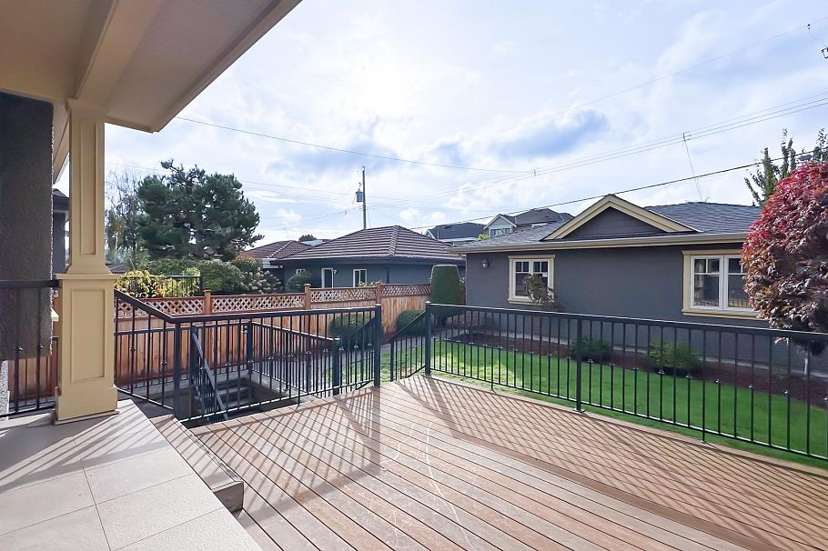 2978 W 21st Avenue Vancouver, BC - 32