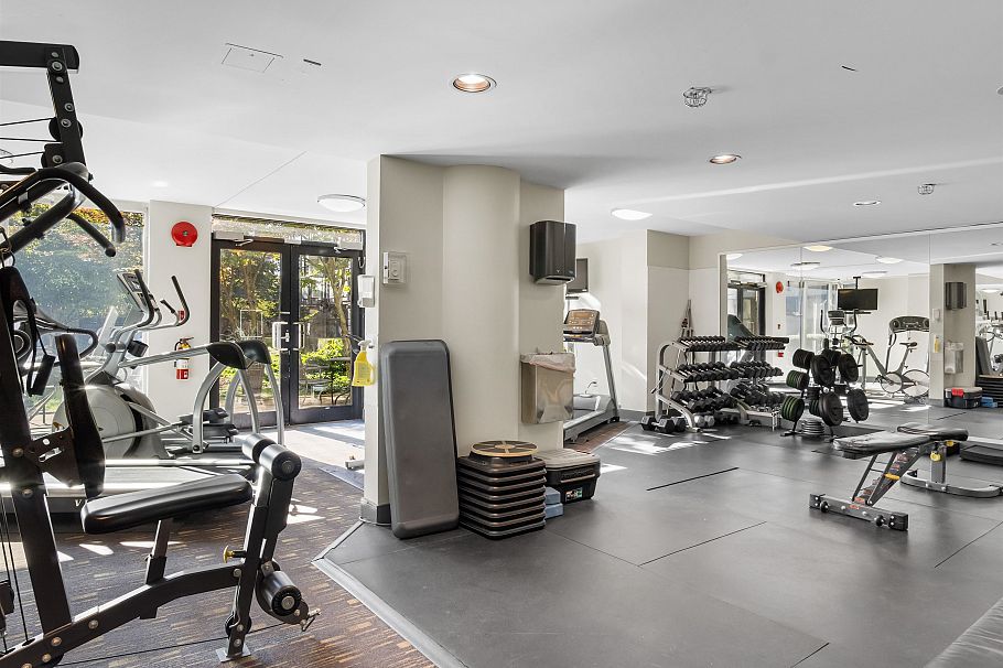 110 8988 Hudson Street Vancouver, BC - 21