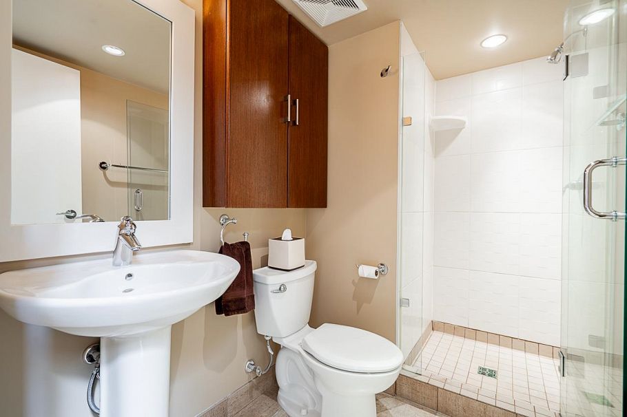 PH3 683 W Victoria Park North Vancouver, BC - 32