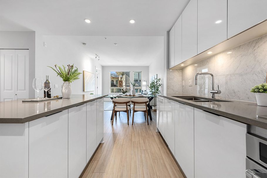 508 2651 Library Lane North Vancouver, BC - 11