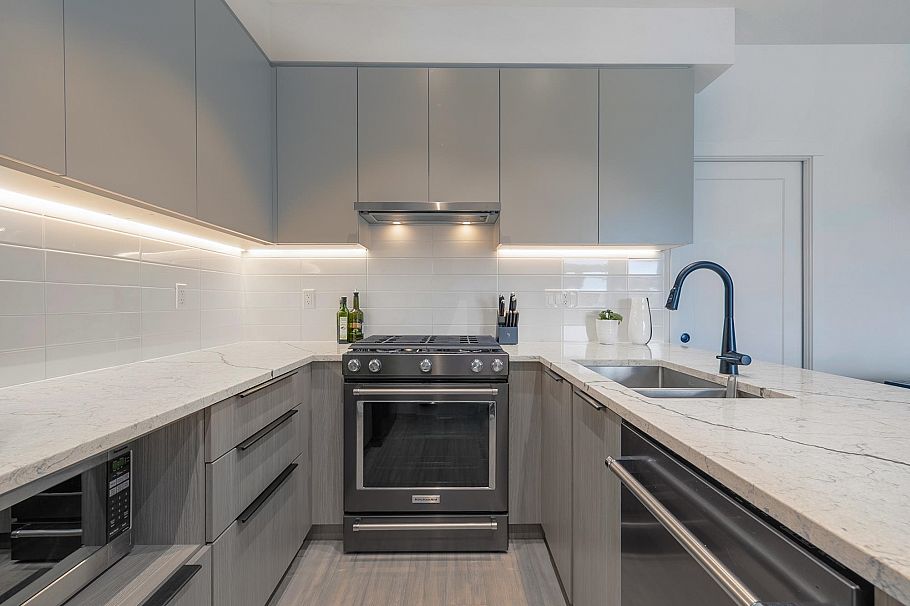 404 2408 Grant Street Vancouver, BC - 5