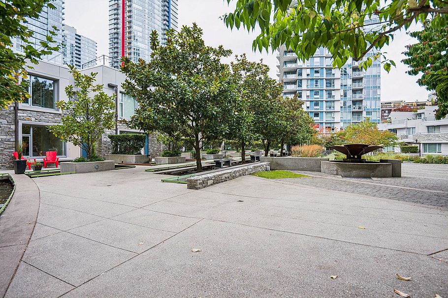 239 188 Keefer Place Vancouver, BC - 37