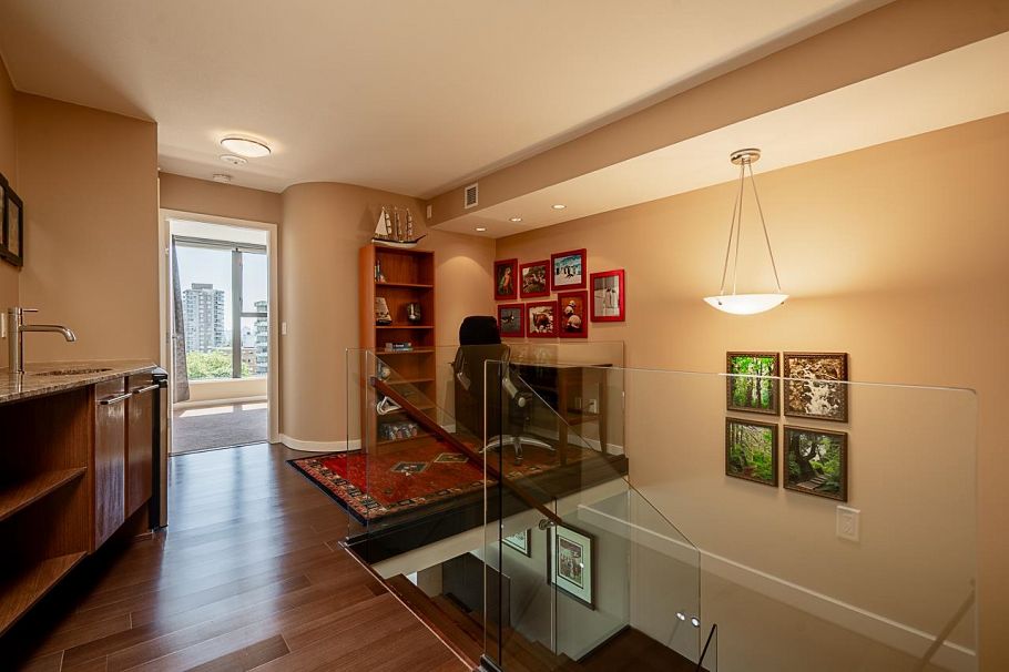 PH3 683 W Victoria Park North Vancouver, BC - 19