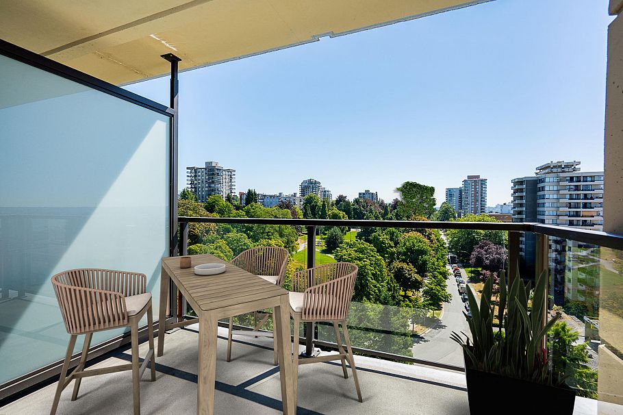 PH3 683 W Victoria Park North Vancouver, BC - 2