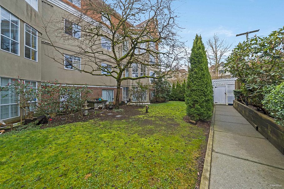 202 2505 E Broadway Avenue Vancouver, BC - 17