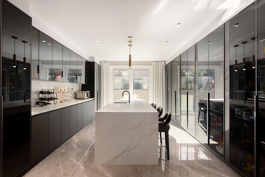 3792 W 34th Avenue Vancouver, BC - 25