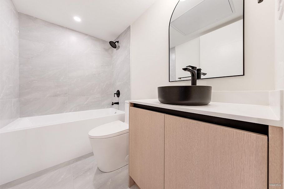 101 5092 Slocan Street Vancouver, BC - 8