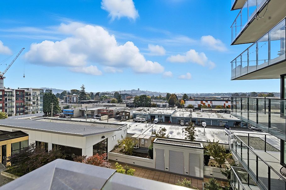 602 1401 Hunter Street North Vancouver, BC - 12