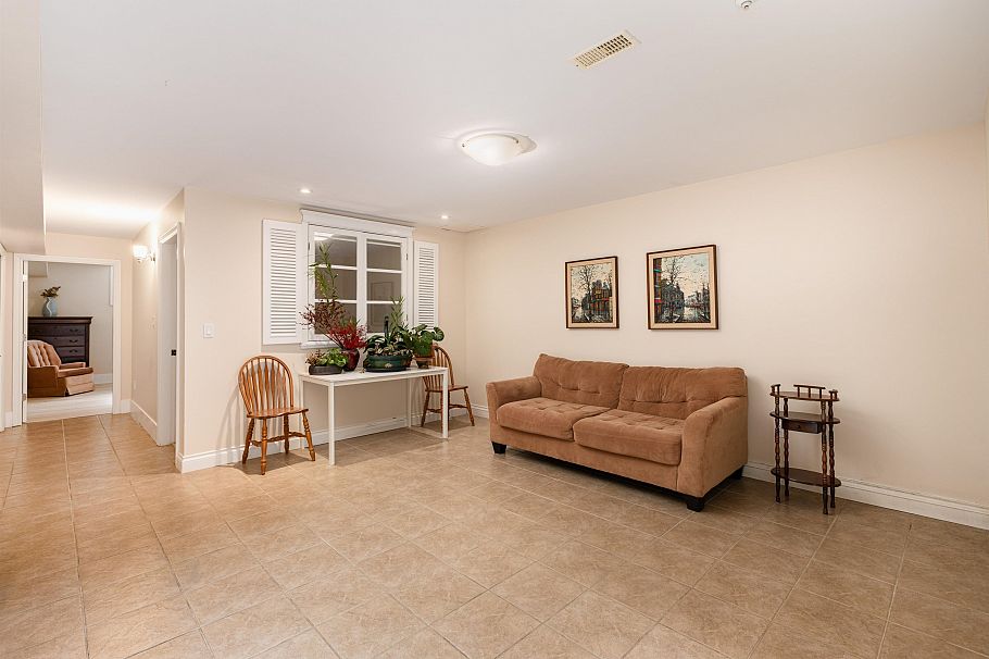 2087 W 18th Avenue Vancouver, BC - 31