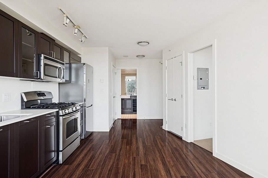 1010 4815 Eldorado Mews Vancouver, BC - 4