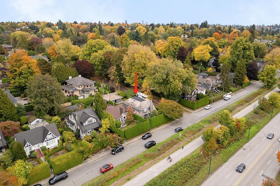 2087 W 18th Avenue Vancouver, BC - 5