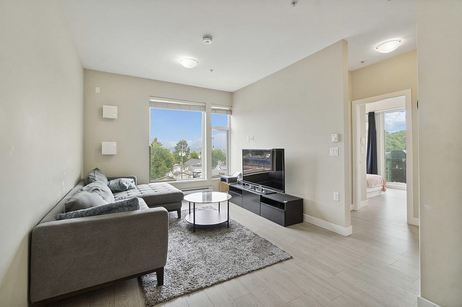 PH8 1838 Renfrew Street Vancouver, BC - 1