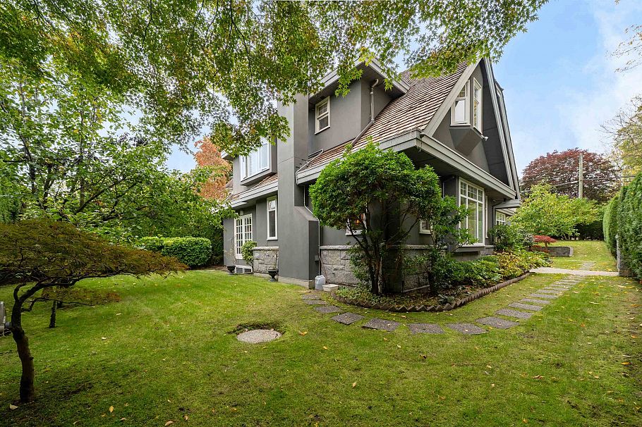 2087 W 18th Avenue Vancouver, BC - 36