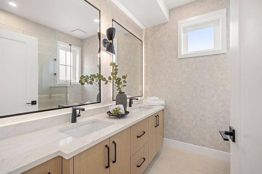 1 312 E 40th Avenue Vancouver, BC - 17