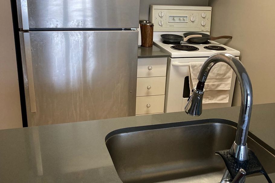 2402 1188 Howe Street Vancouver, BC - 5