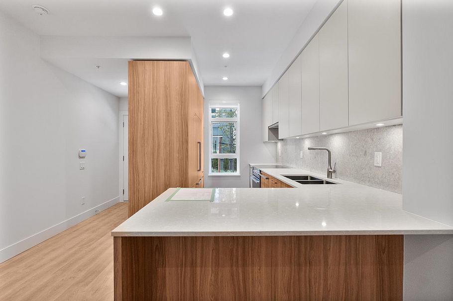 106 2320 Emery Court North Vancouver, BC - 10