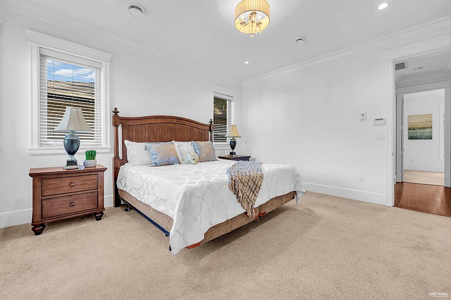 3477 W 20th Avenue Vancouver, BC - 24