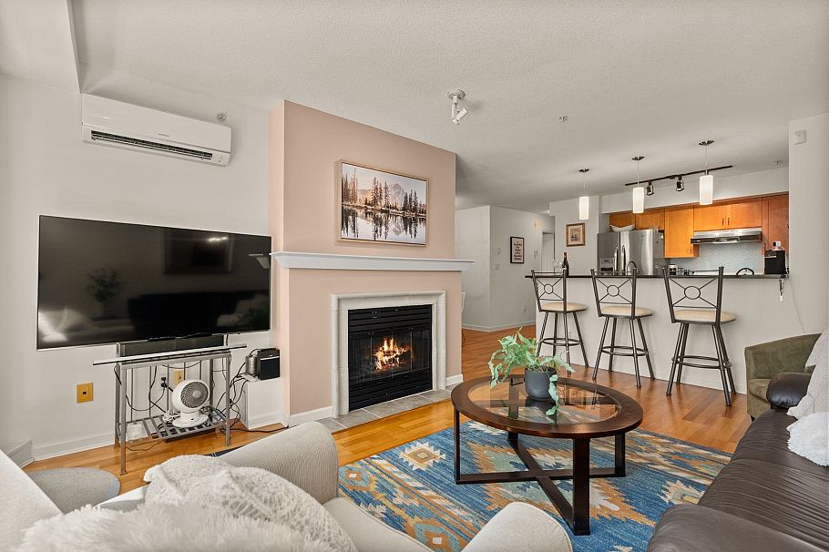 308 2161 W 12th Avenue Vancouver, BC - 2