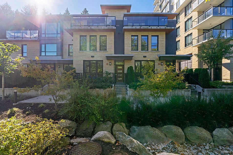 5336 University Boulevard Vancouver, BC - 1