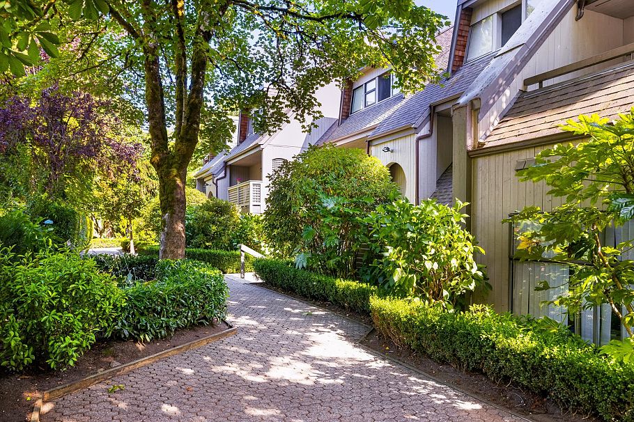 3182 Mountain Highway North Vancouver, BC - 31