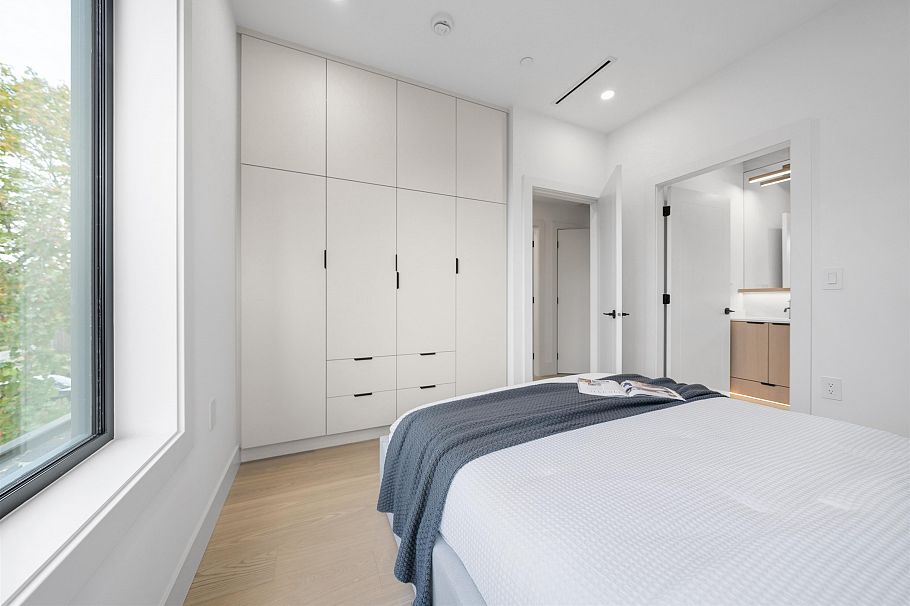 311 N Kamloops Street Vancouver, BC - 20