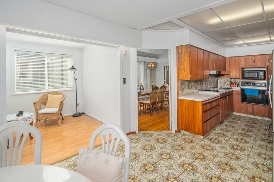 1735 W 62nd Avenue Vancouver, BC - 19